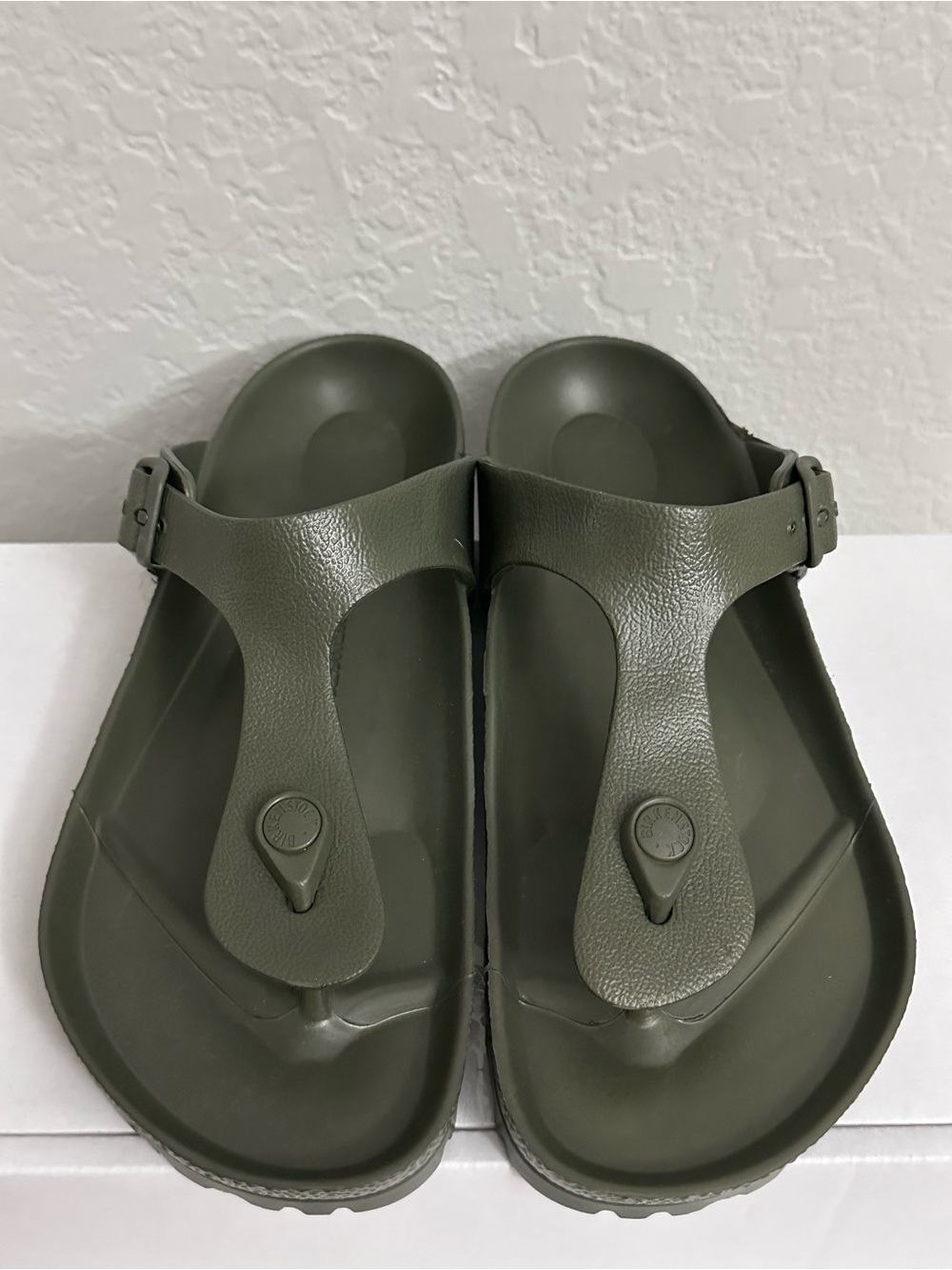 Birkenstock Women’s Gizeh EVA Size 38 Olive Green NEW - Picture 2 of 8